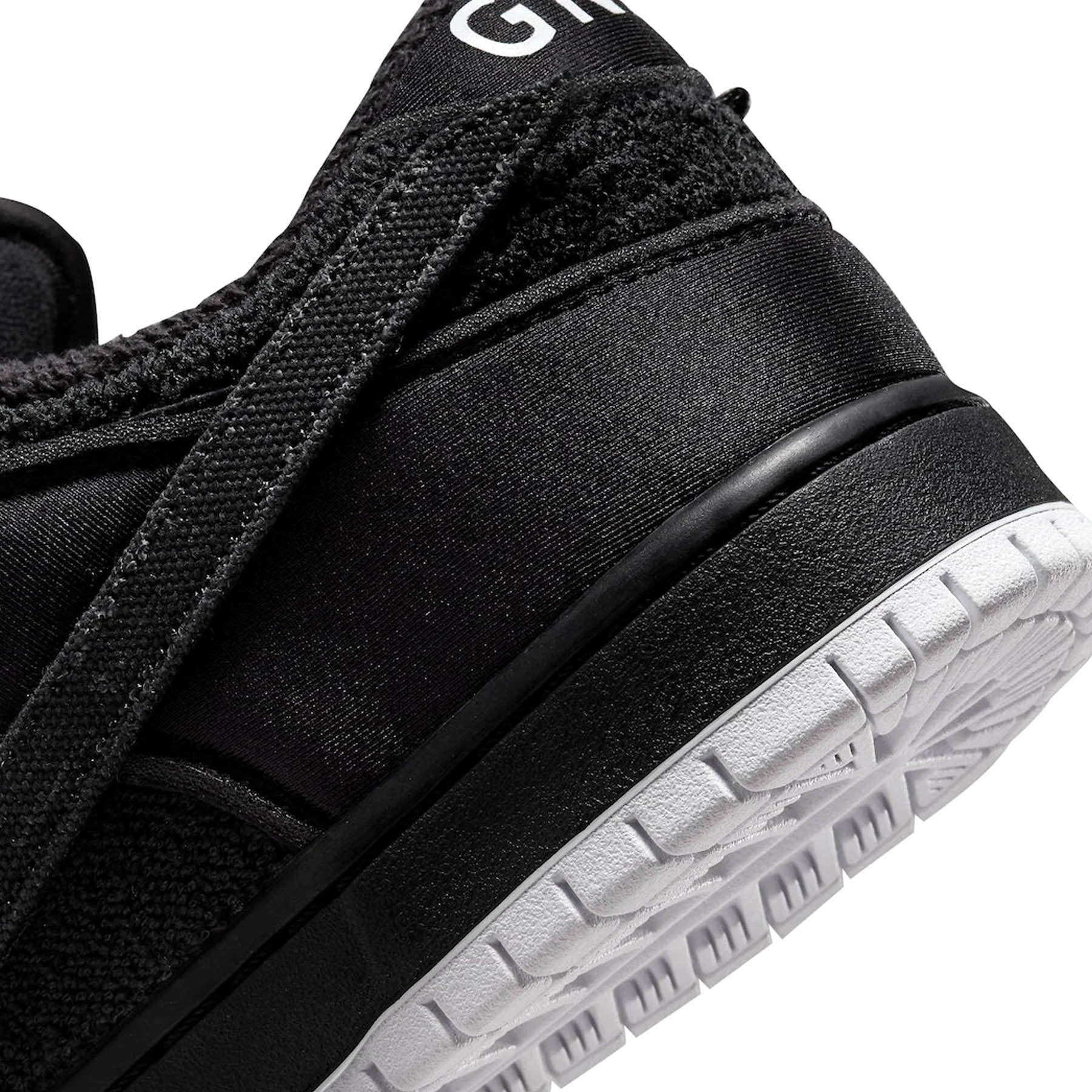 Nike SB x Gnarhunters Dunk Low